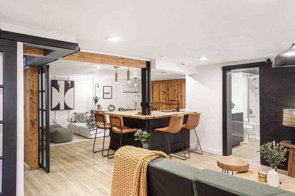 *Hideaway* Cozy Basement:1bed+Studio+Office -Salem