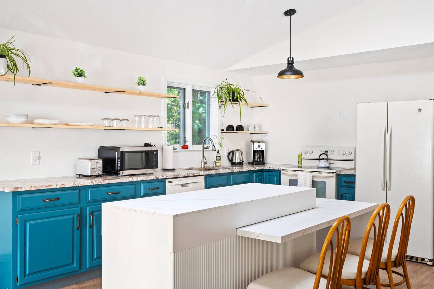 Scarborough Sanctuary-Pine Point-Beaches-Dining