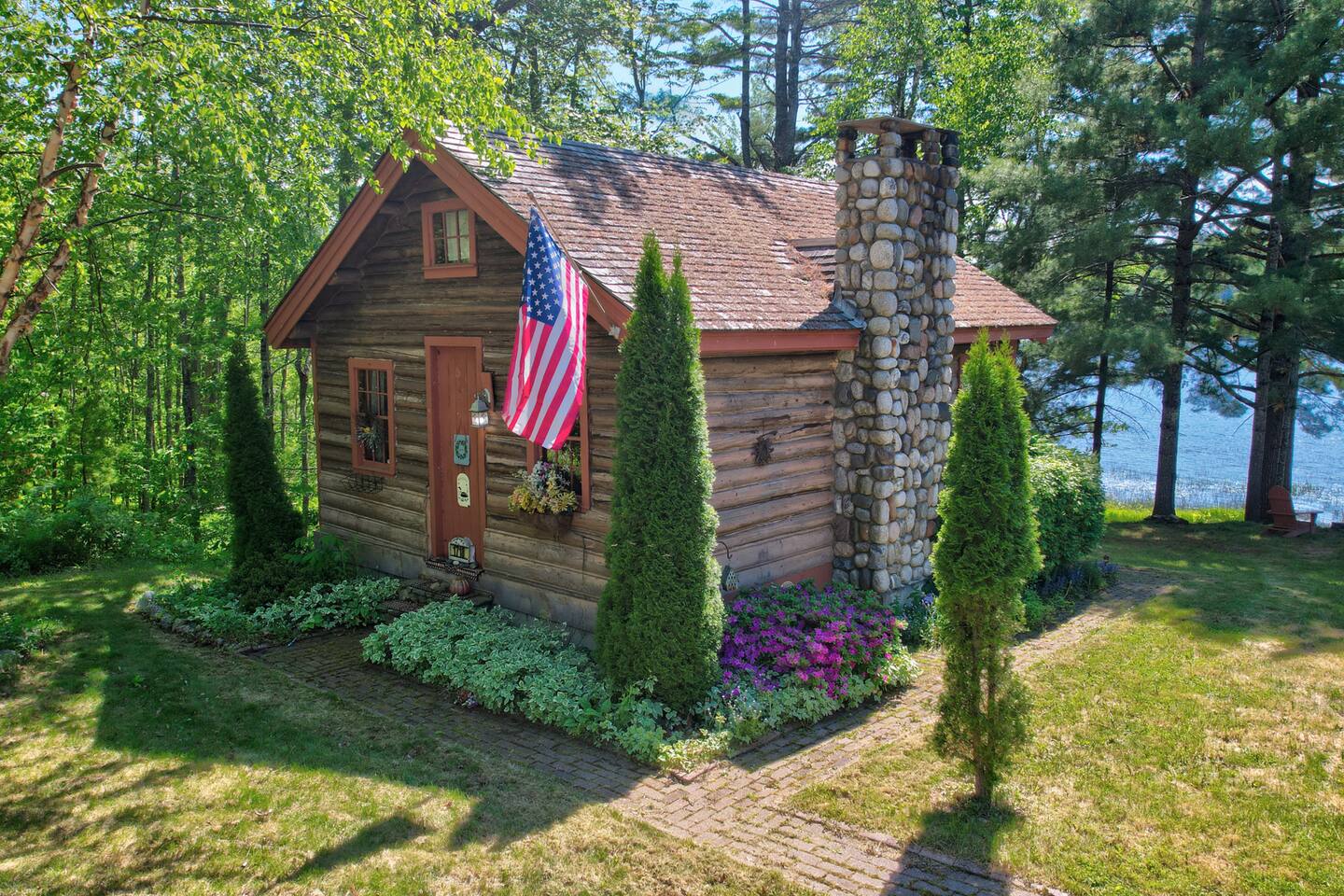 Authentic Maine Log Cabin | Lakefront | Cozy