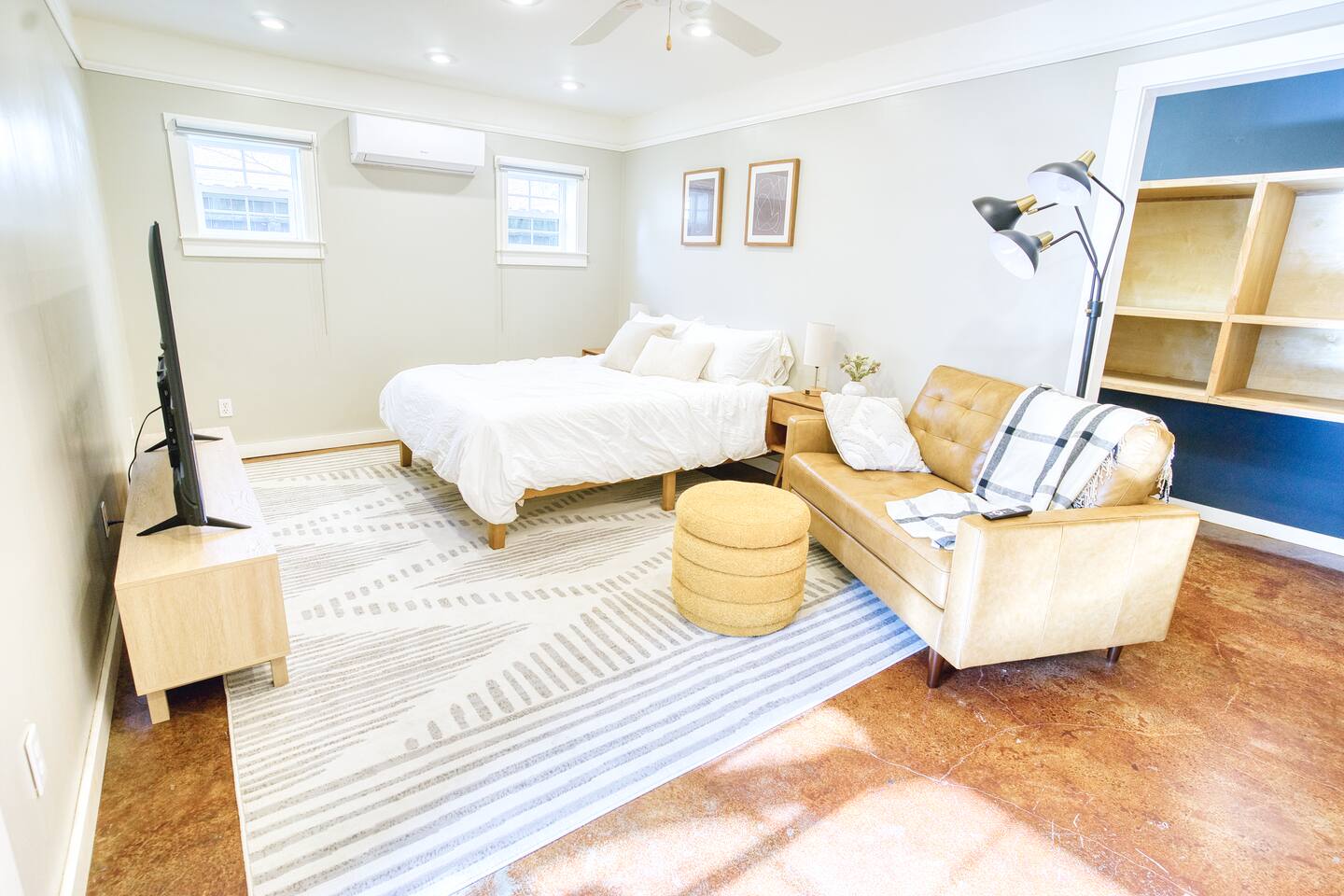 2-Bedroom Guesthouse in Walk-friendly Neighborhood