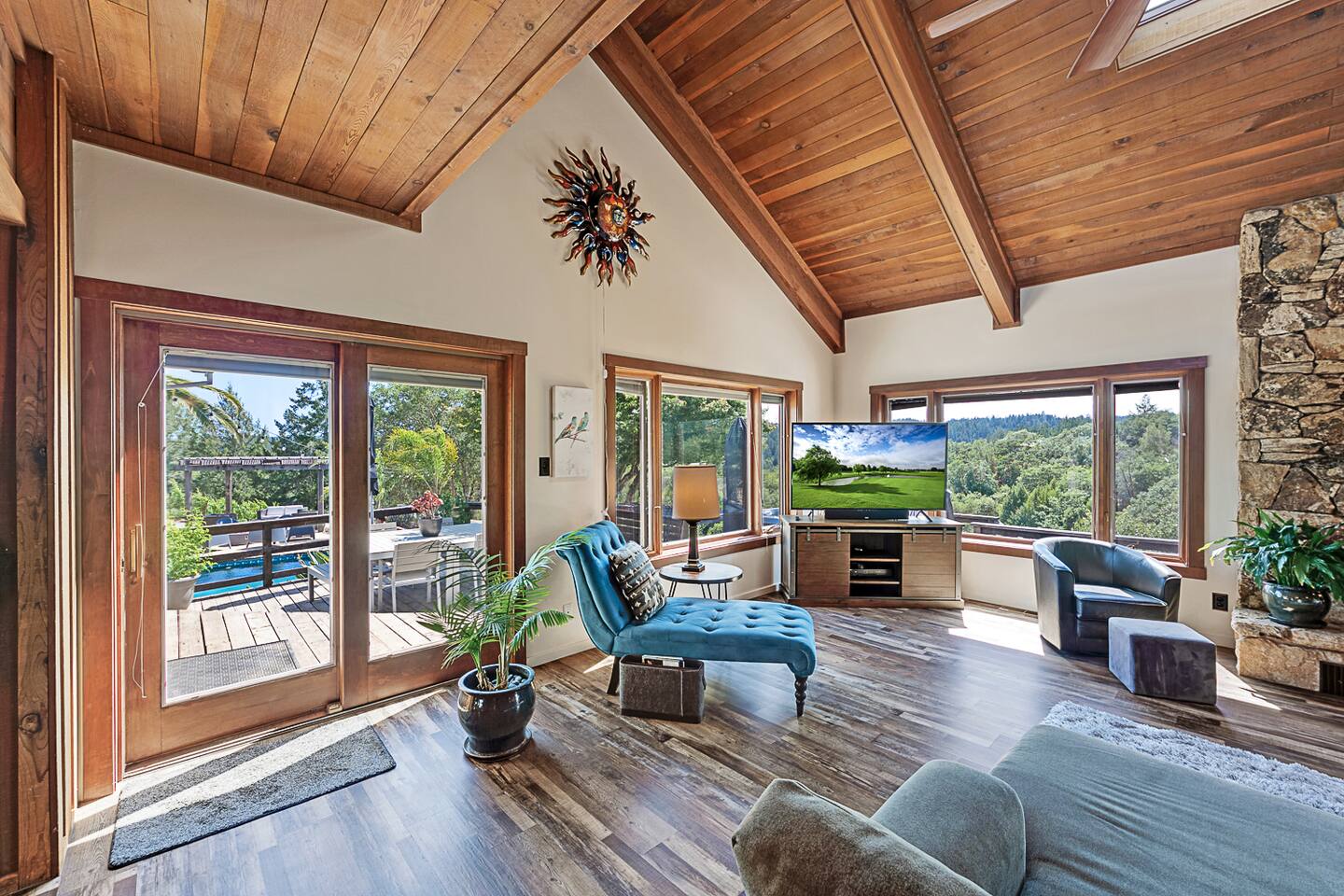 Relax in style on this comfortable chair with a backrest, offering the perfect vantage point to enjoy serene pool views. Ideal for unwinding with a book or soaking up the sun. 