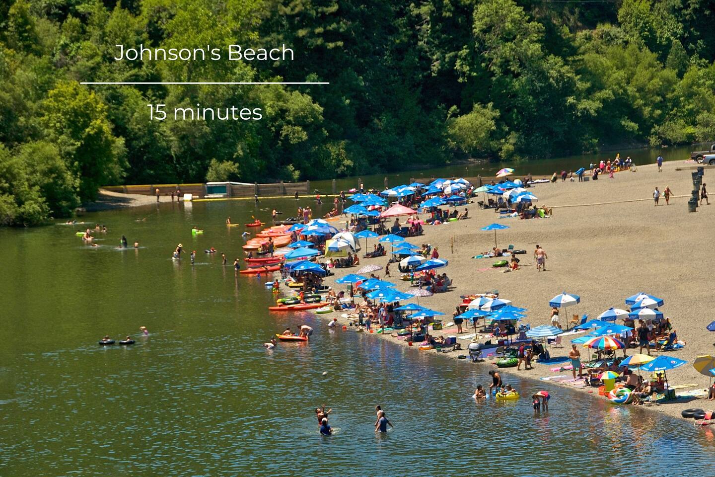 Beachgoers and families will find relaxation and fun by the river, soaking in a laid-back, sunny atmosphere.