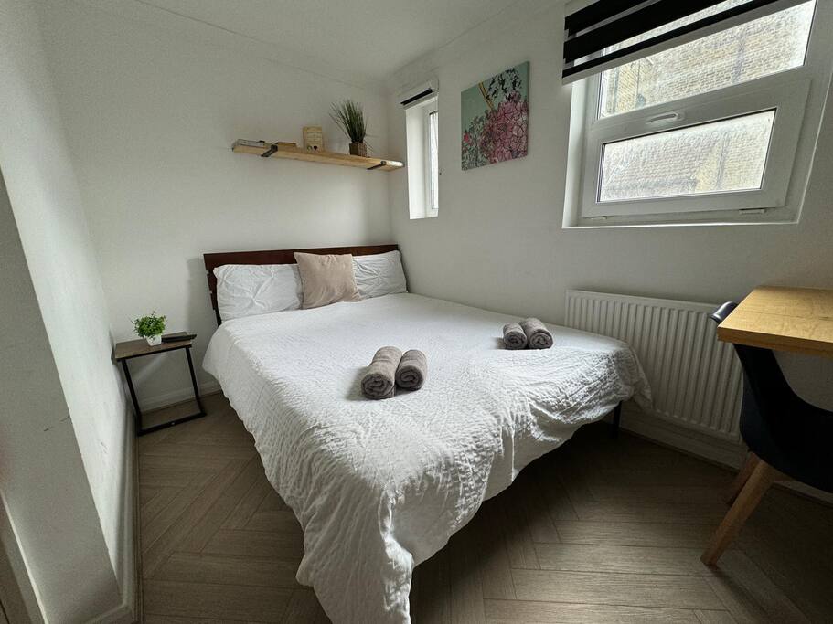 Newly renovated En-suite Room 101