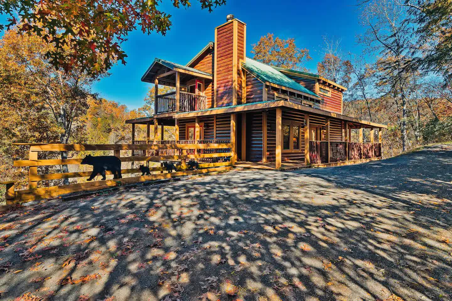 5 Min to Parkway,Hot Tub,Theater