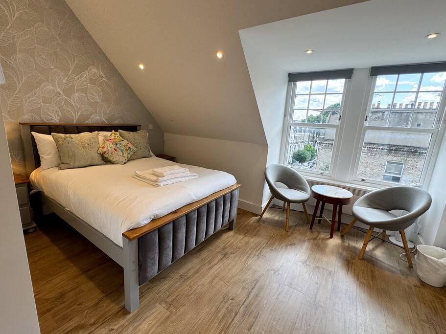 Luxury Loft En-Suite room 9 - Kensington!