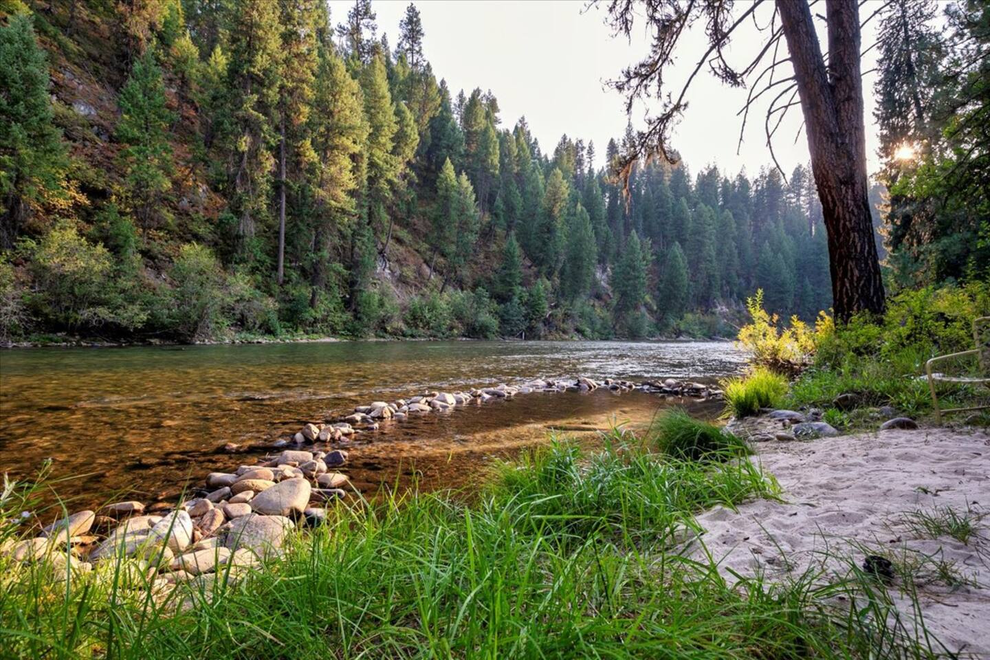 Peaceful Lowman River Escape to Unwind