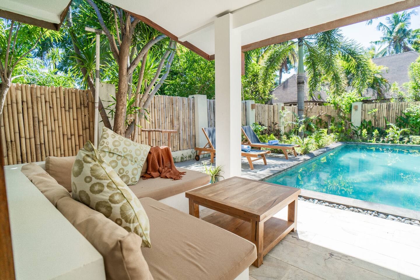 Big pool/Private/ Secluded/Lush and Cozy