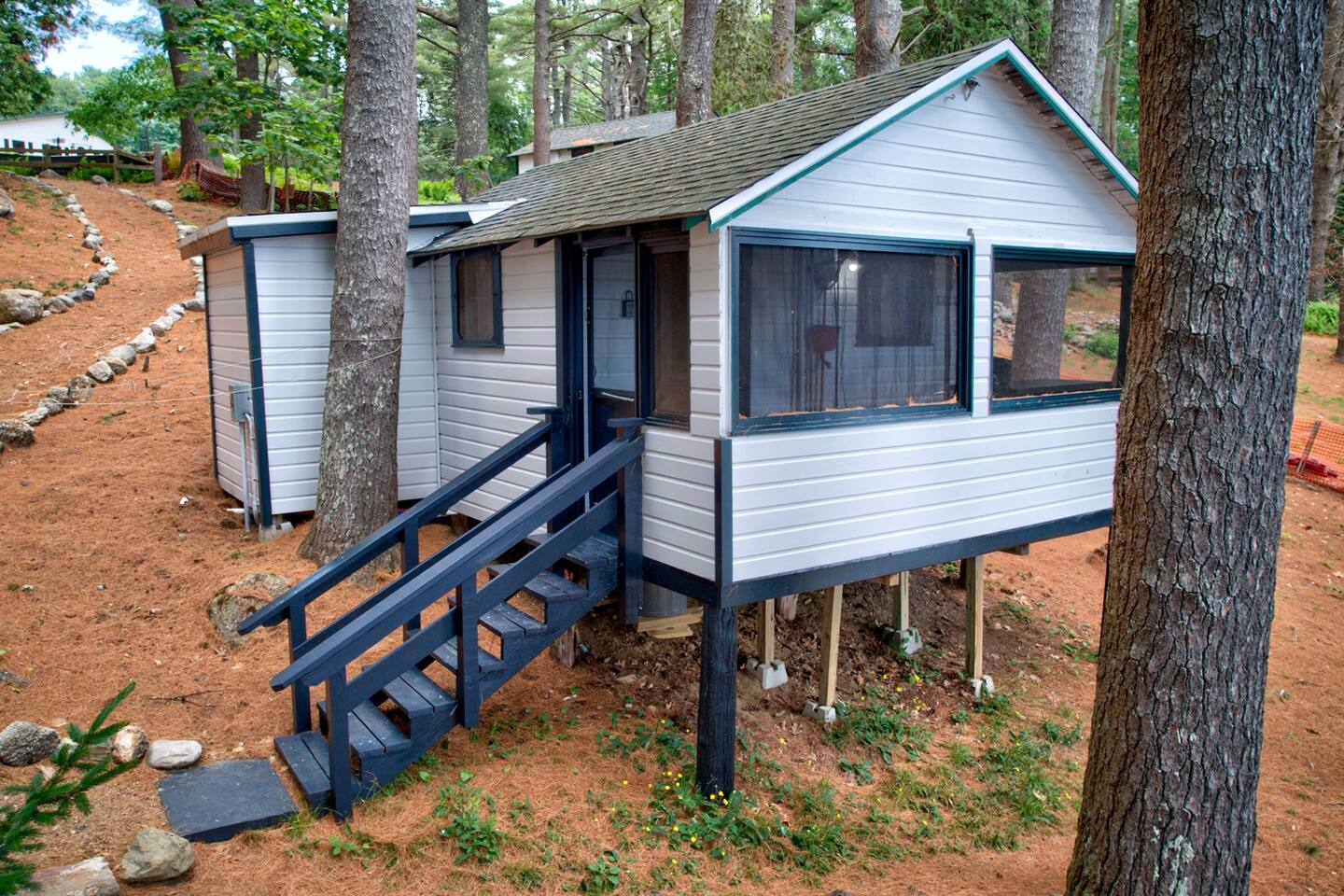Lakefront Loon Tiny Cabin @ Getogether Stays