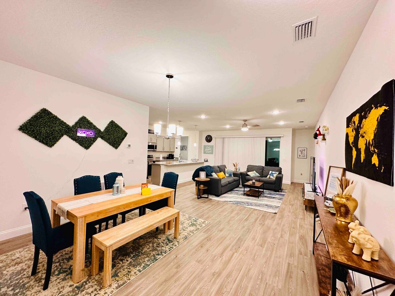 Luxury King Suite, 3BR Beach Vibe w/ Huge 70” TV