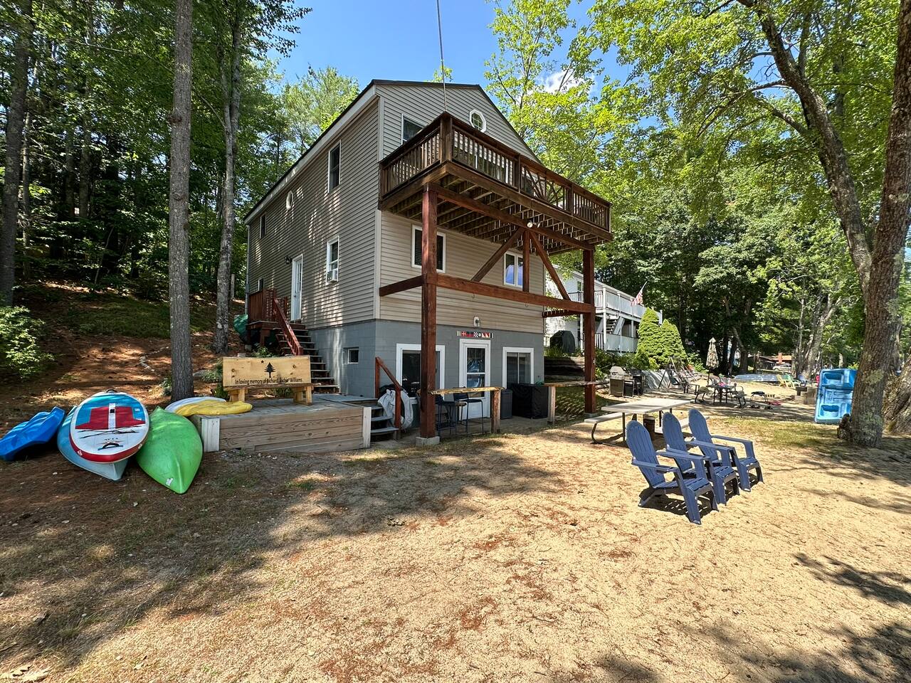 House Overlooking Square Pond