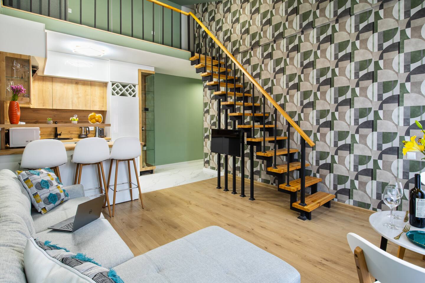 hotelise I Emerald Apartment