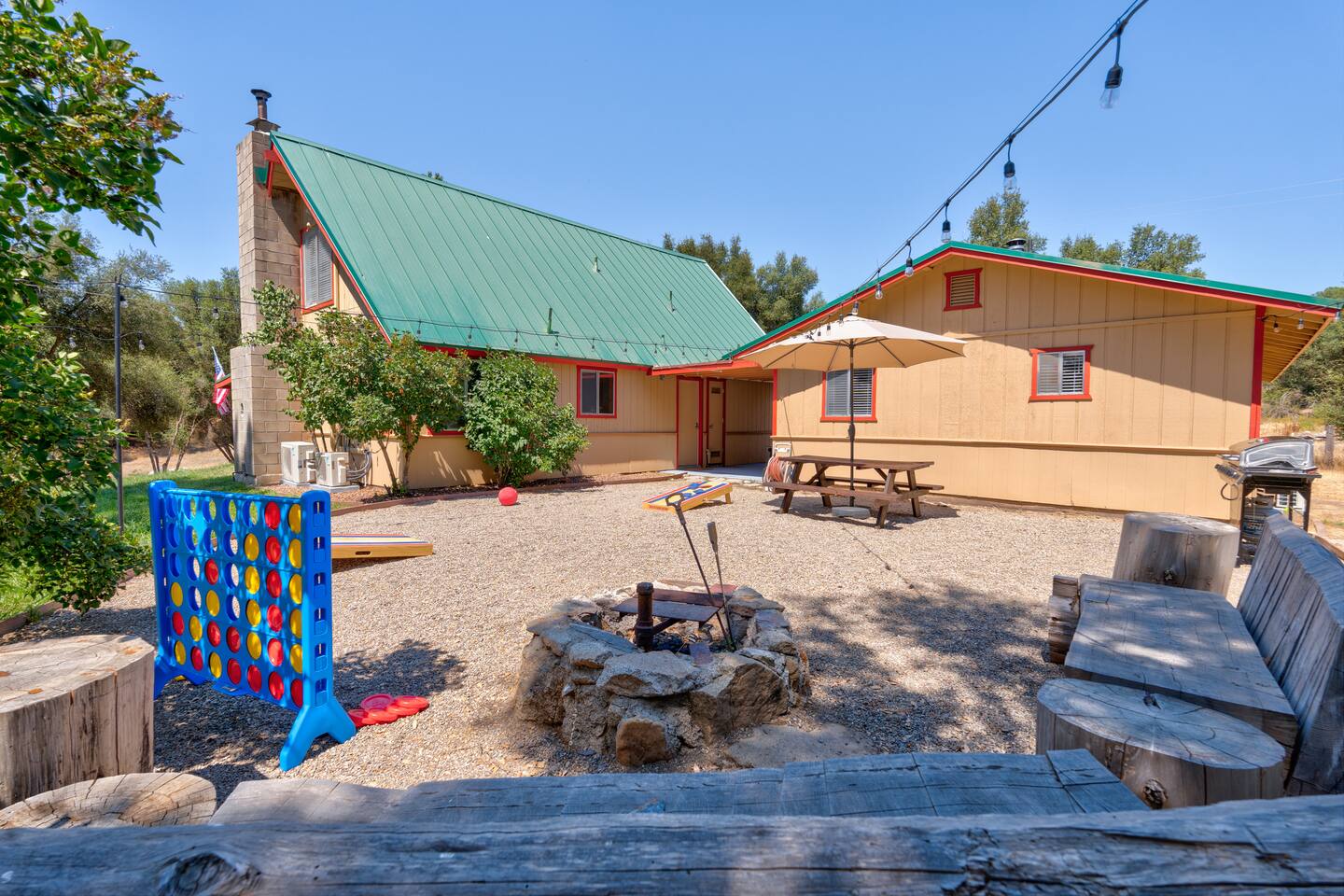 Yosemite Cabins:Game Room,Hot Tub,Fire Pit,Swings!