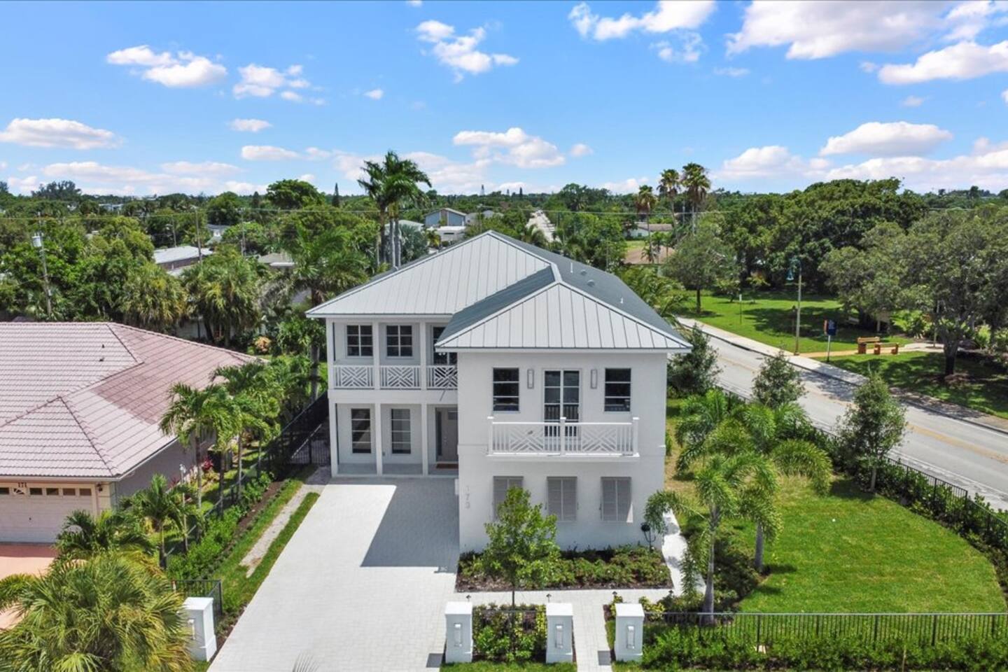 5BR/7BA 2024 custom luxury home. Like a fine hotel