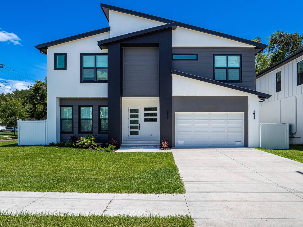Beautiful Elegant New Tampa Luxury Home