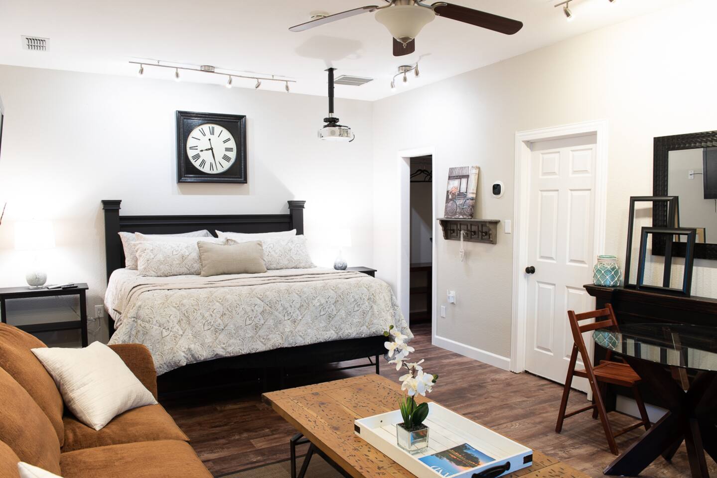 Southlake, Grapevine, Private, FastWiFi, King Bed