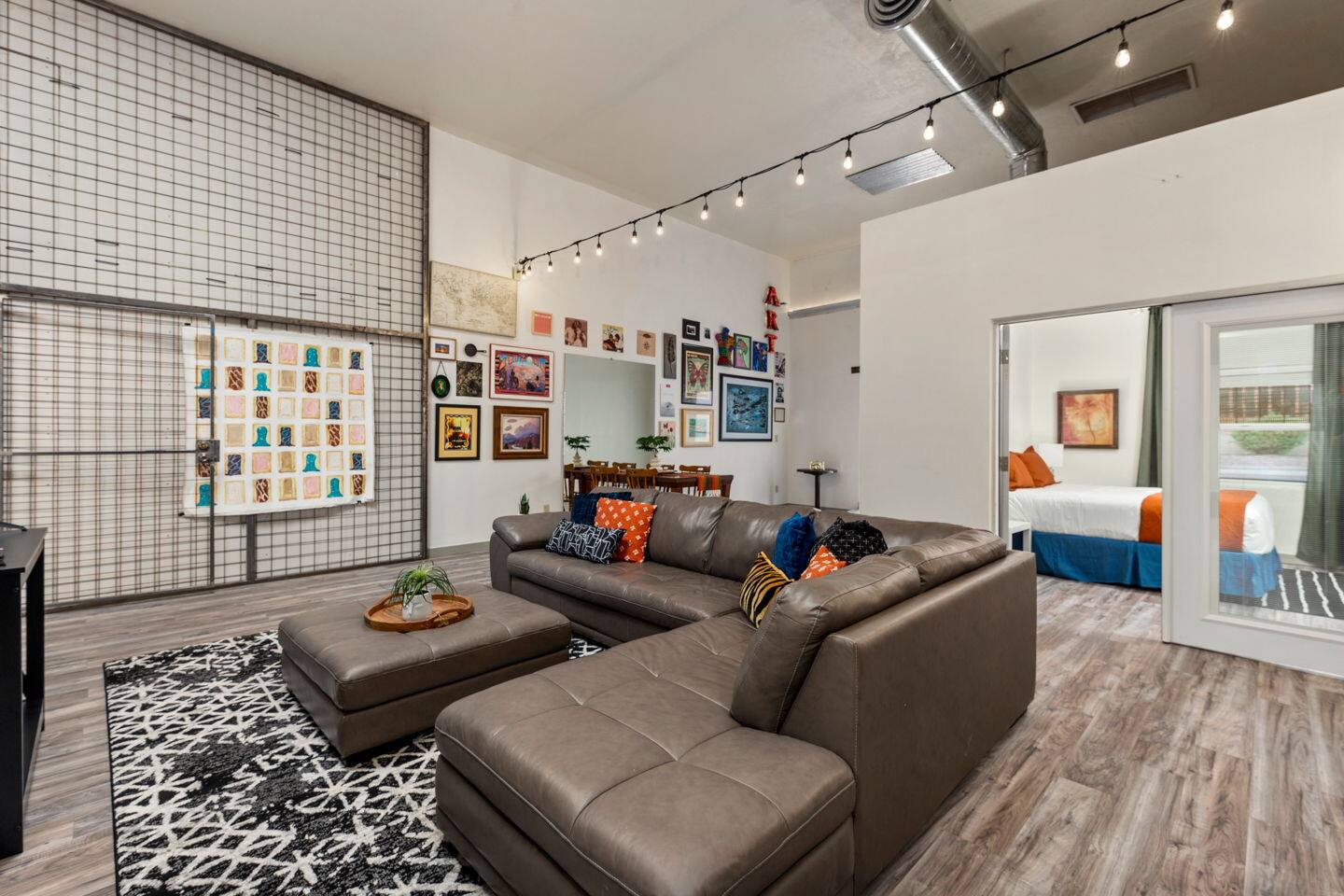 The Gallery: Artistic Retreat Central Tucson Epic