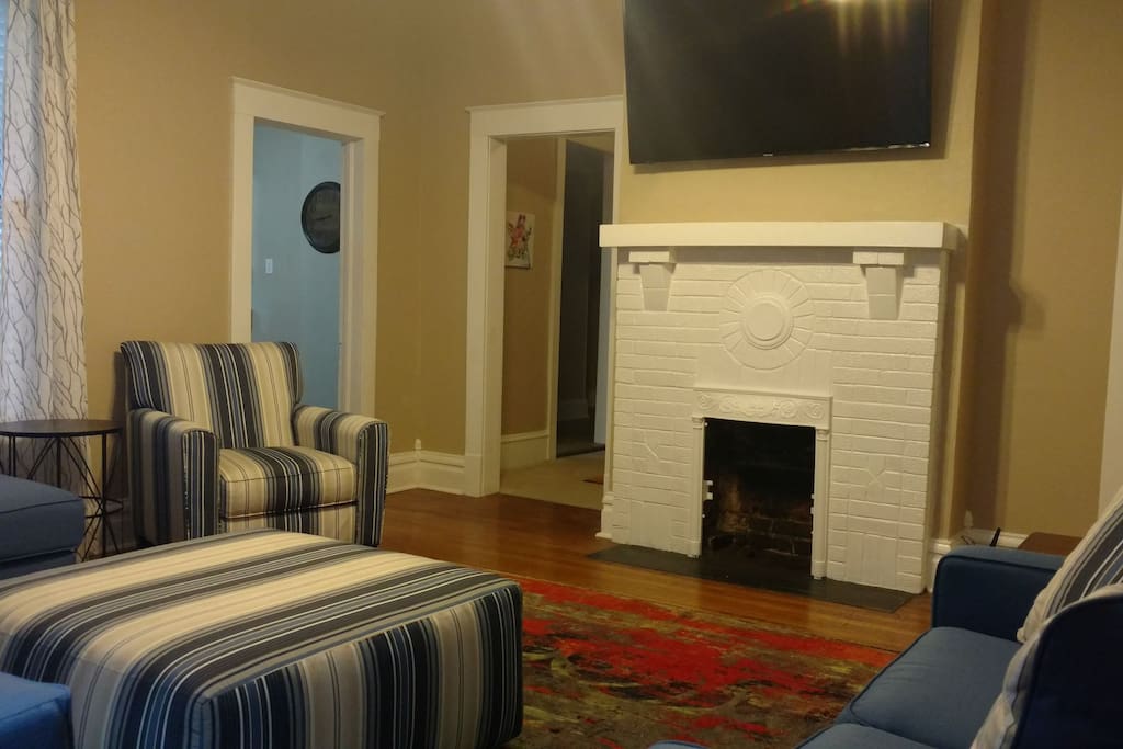 #424 DOWNTOWN FLORENCE HOME CLOSE TO EVERYTHING!