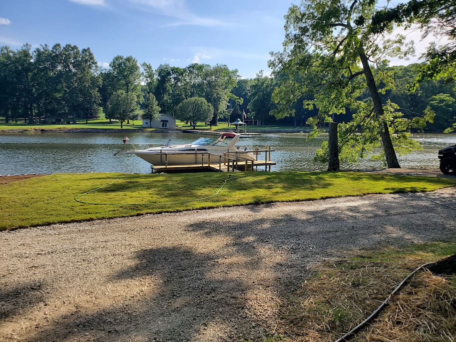 219 - BOATS AVLBLE! PRIVATE GATE&BOAT RAMP! LEVEL!