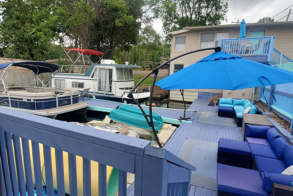 #3 Right on the Lake! Boats & Kayaks available!