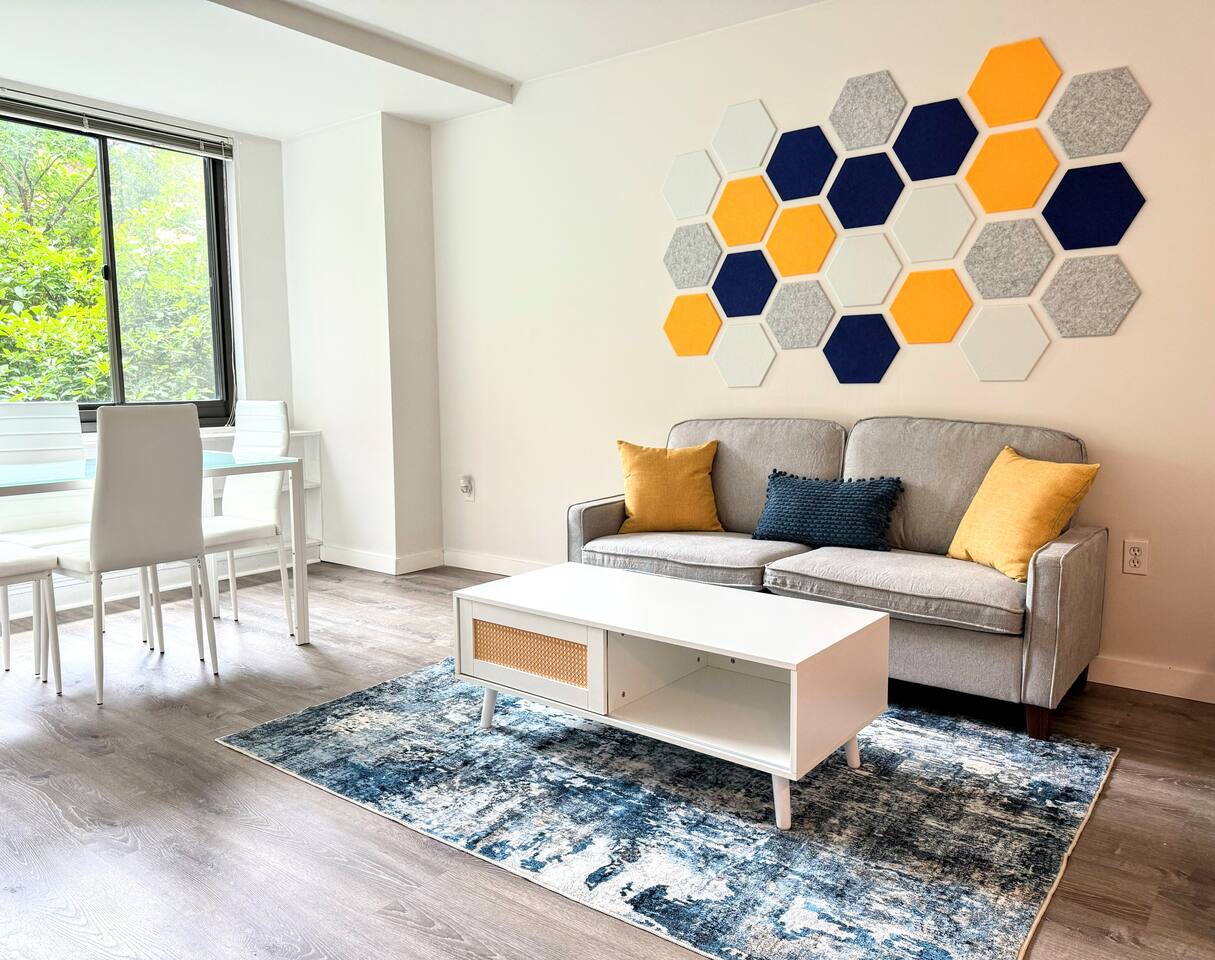 *NEW* Peaceful Studio w/ Pool, Gym, DC Access