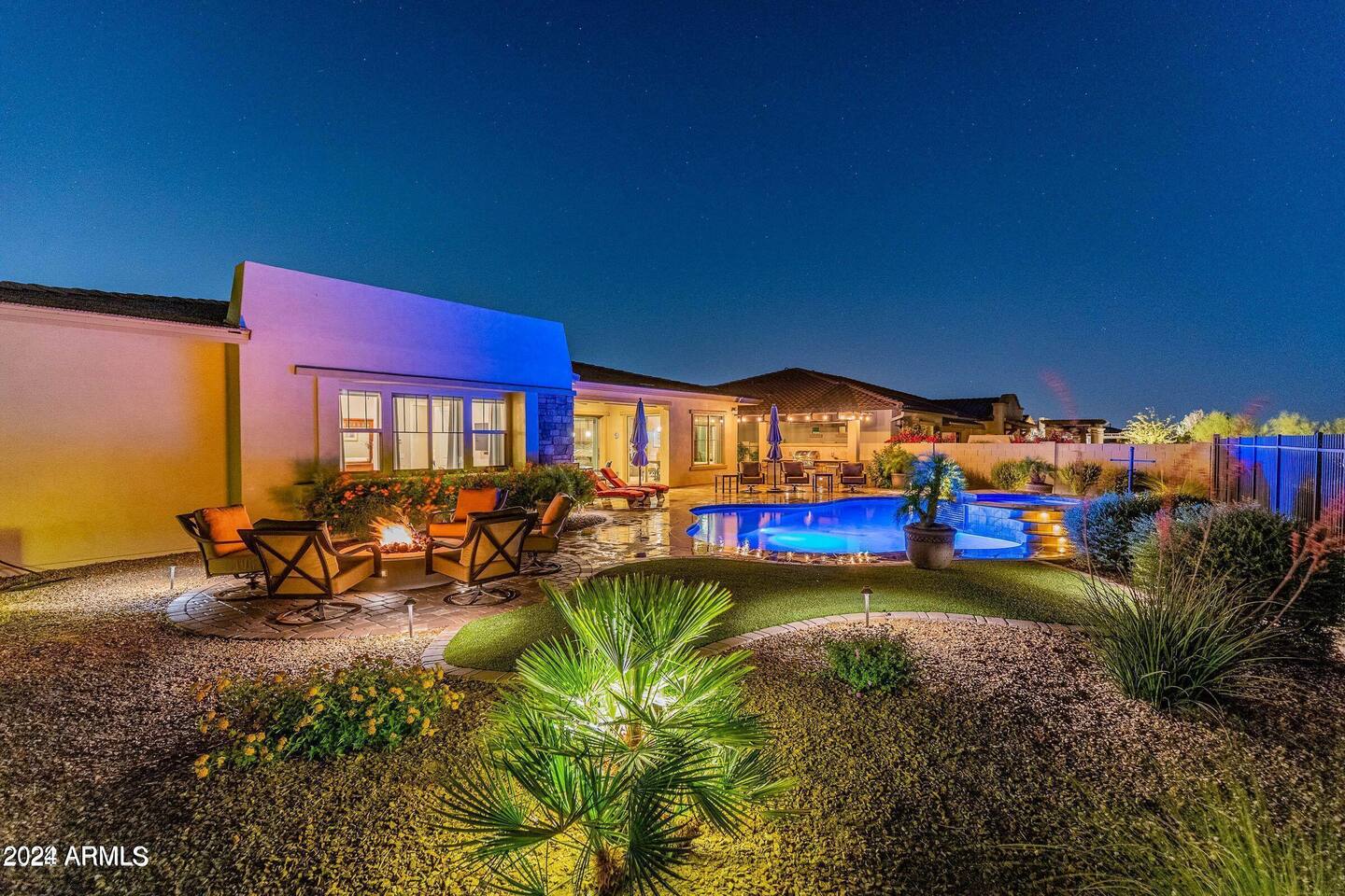 3BR Peoria Home on the Golf Course-Pool Heat Avail