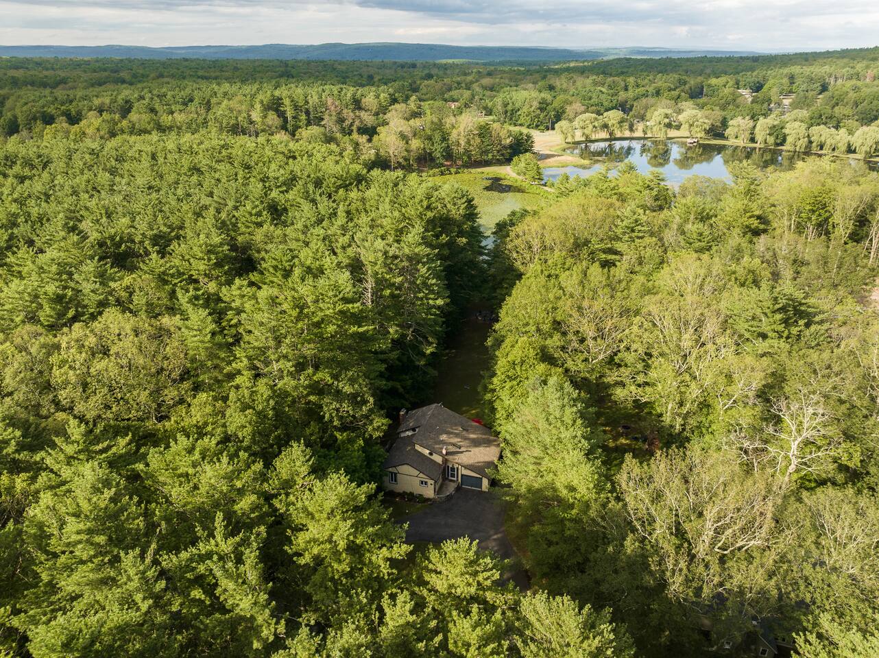 Fall Special: Pond Views, Backyard Dining+BBQ.