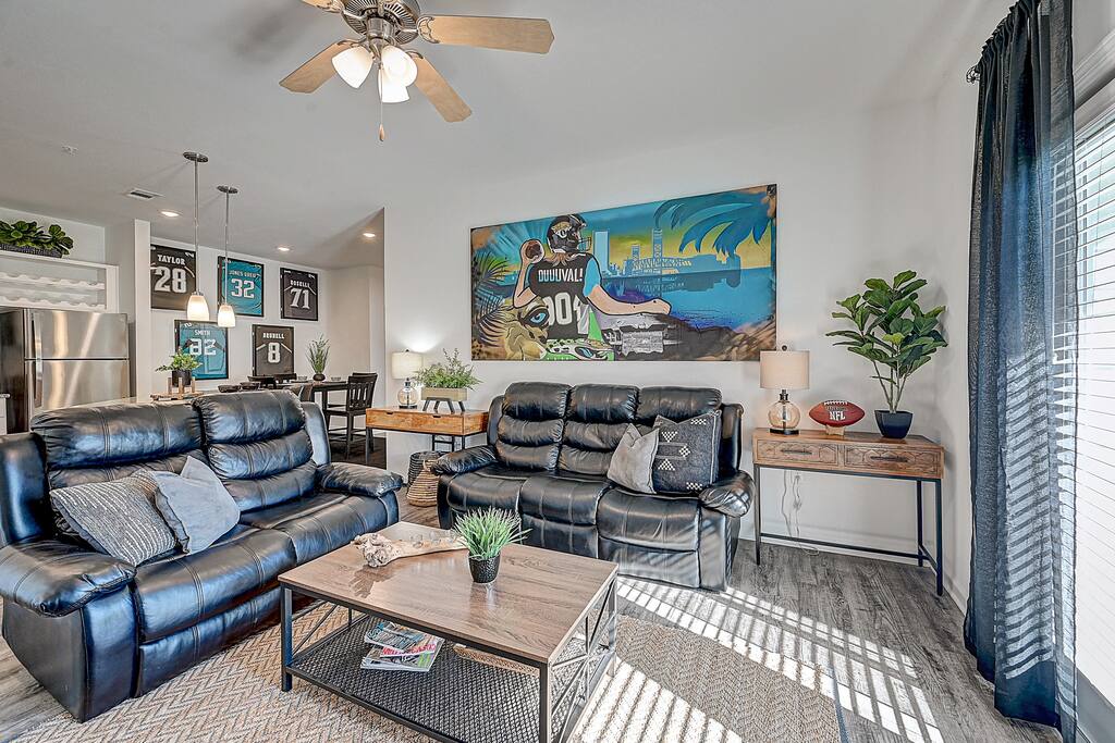 Jax Jaguars Ste w/POOL Nr DWTN/I-295/NAS/Pet Frdly