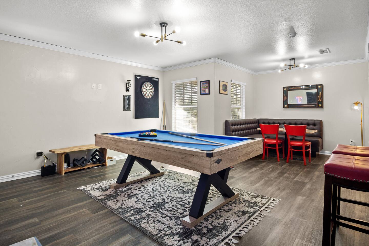 At&T & Globe Life Mancave+Comfort Walk to Stadiums