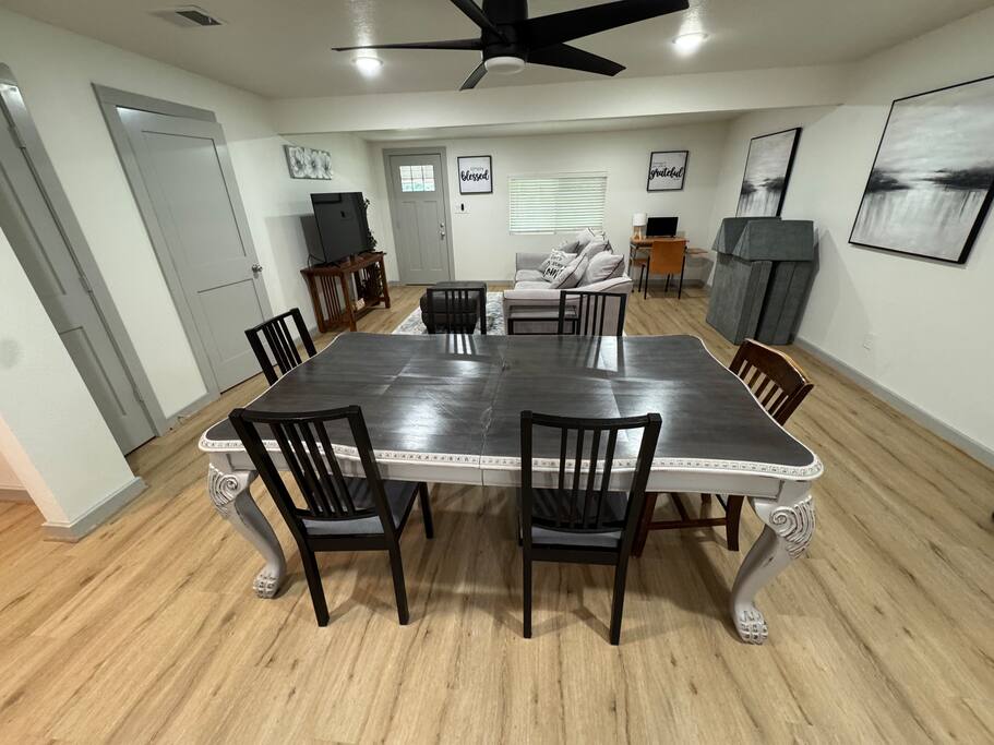 Charming Country Home with Pool - Unit B