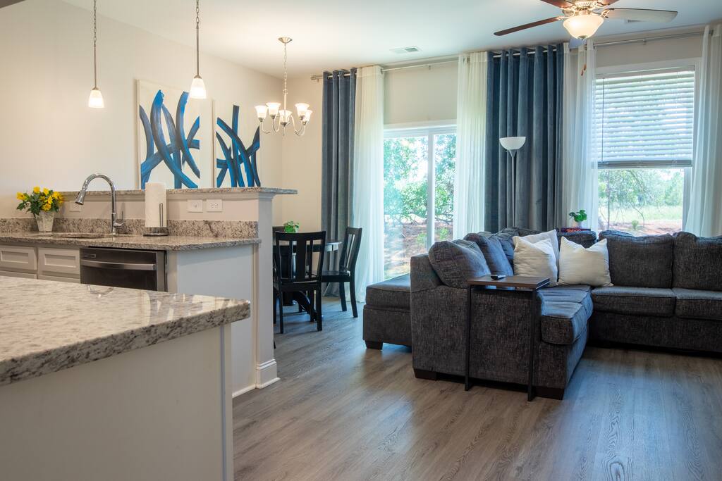 *Feels Like Home* -Perfect for Families and Groups