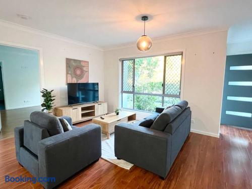Casa Cirrus 2- Newly Furnished Spacious 3 bed Unit in a Duplex at Coomera