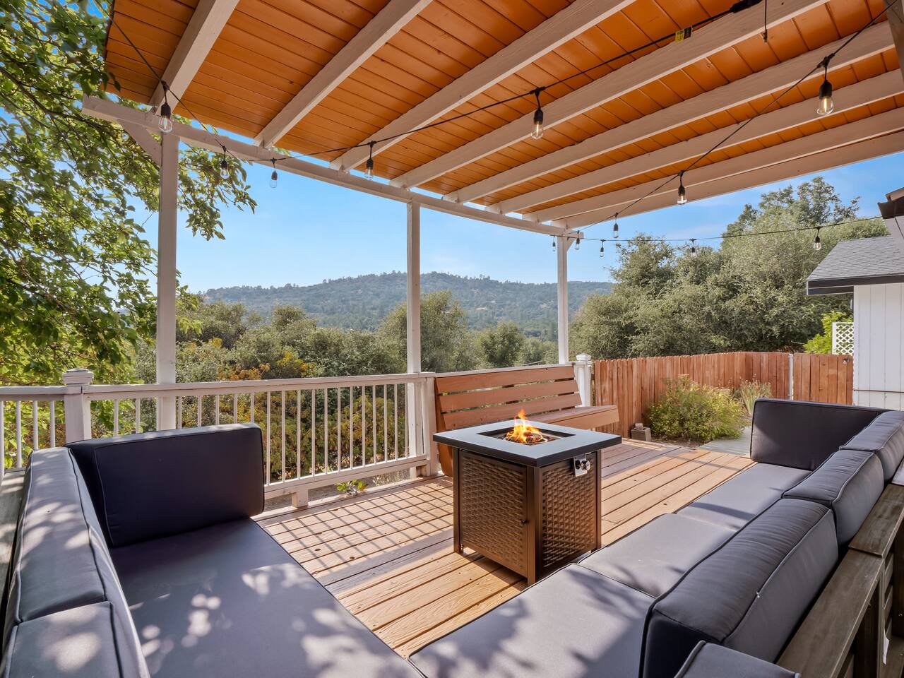 Hot Tub | Game Room | Fire Pit | 20 min 2 Yosemite