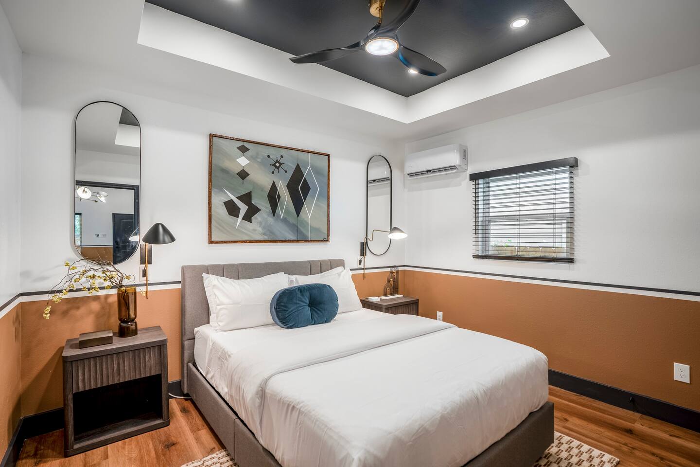 HTX Ultra Chiic Suite #1