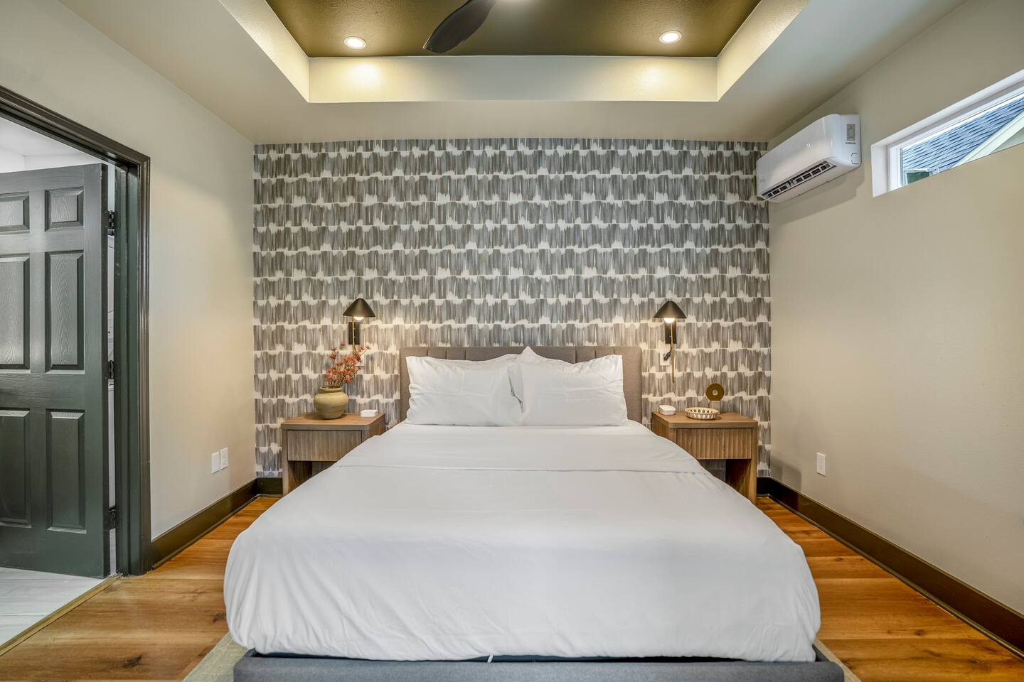 HTX Ultra Hotel Suite #2