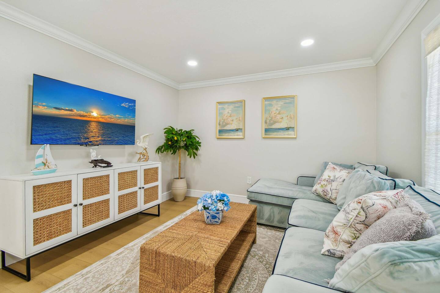 Hear The Waves | 5-Min to Beach + Hot Tub