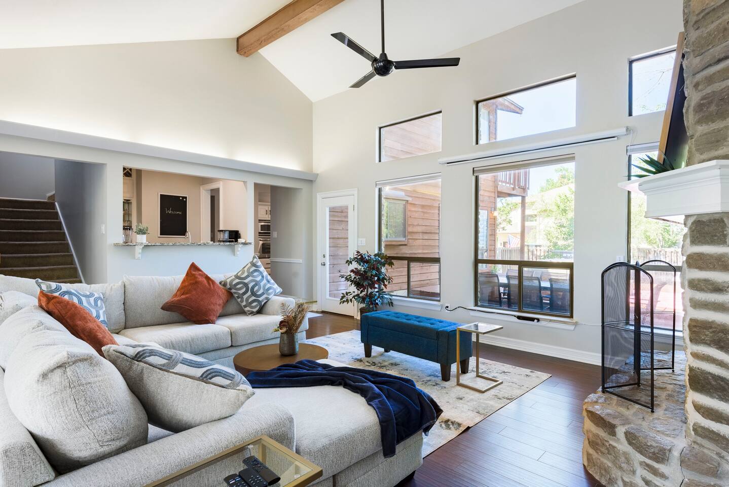 Family-Friendly Lakeway Home | Walk to City Park