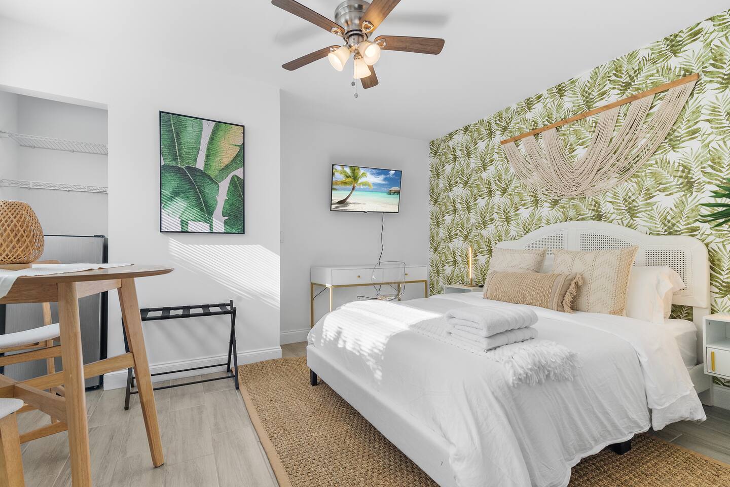West Palm Beach Studio Near Beach, Newly Renovated — photo 1