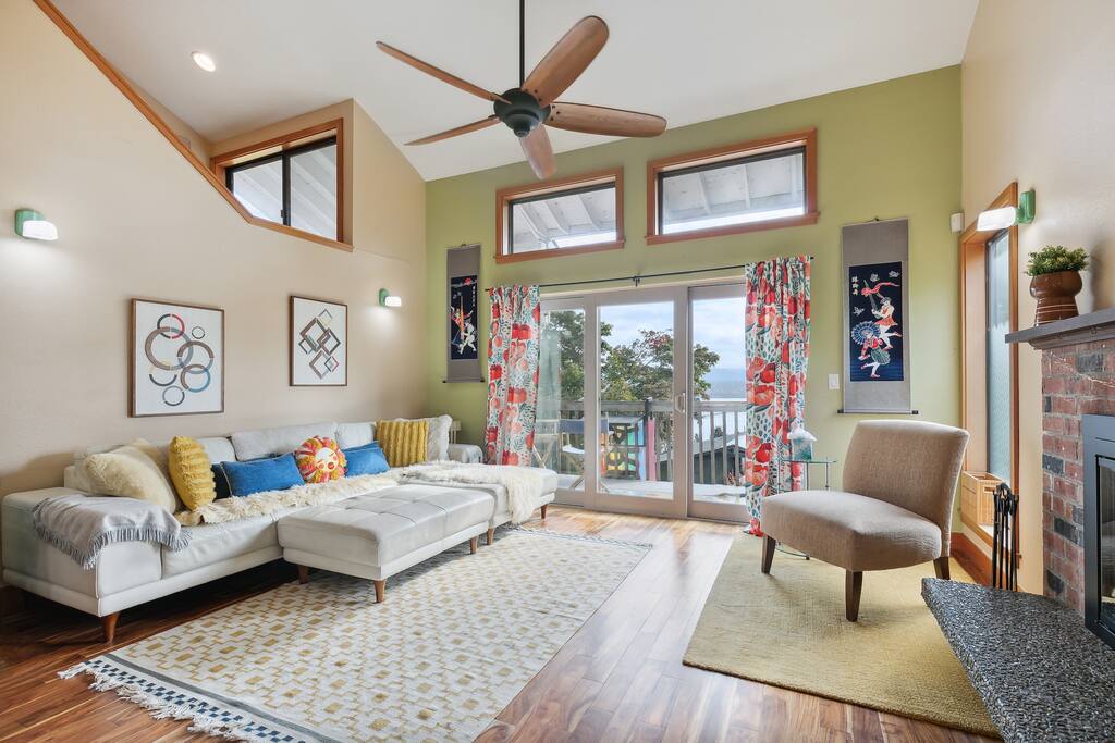 Rainier Beach Home, Great Views