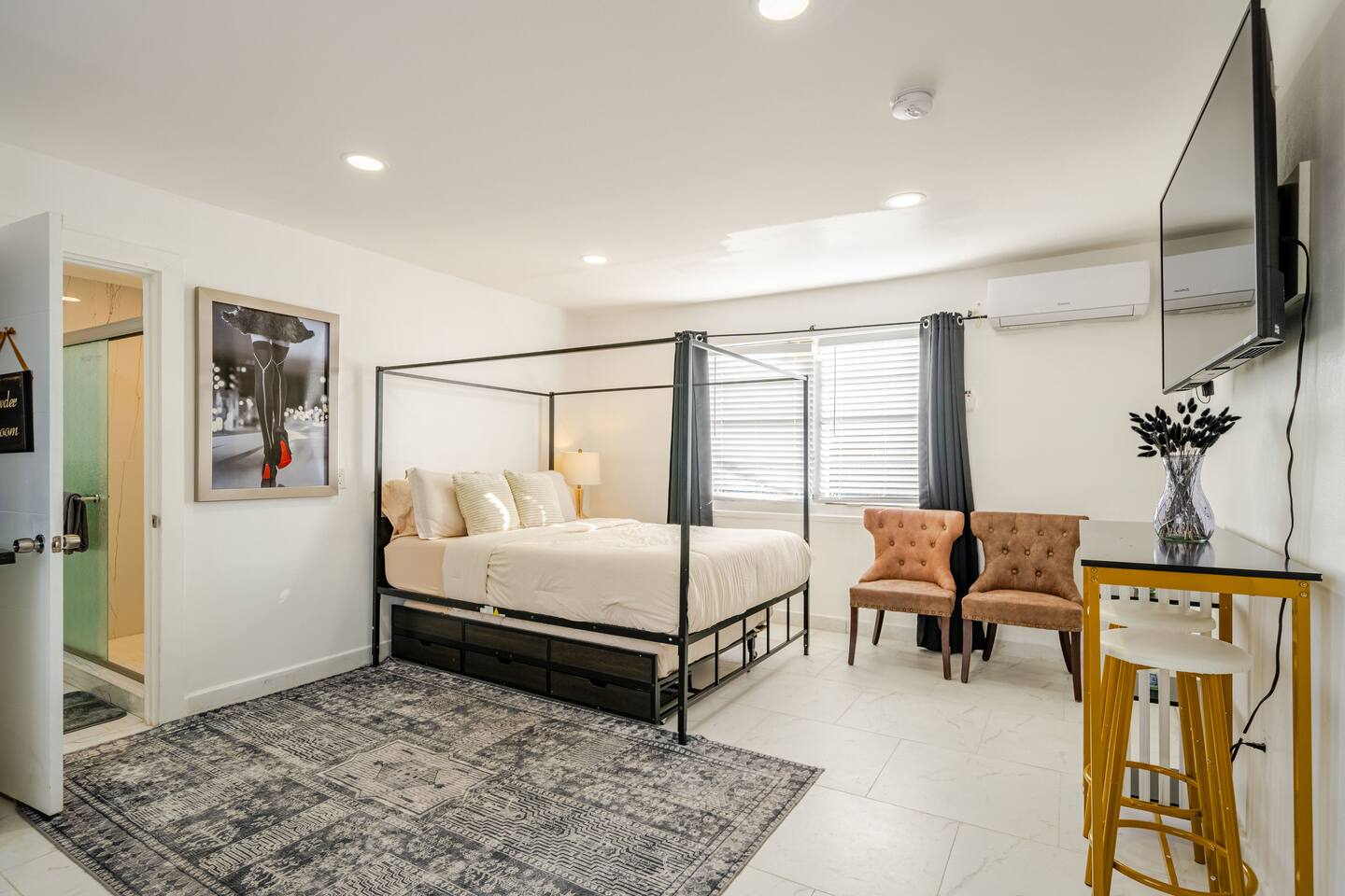 Beachside & free parking, Miami Beach Apt