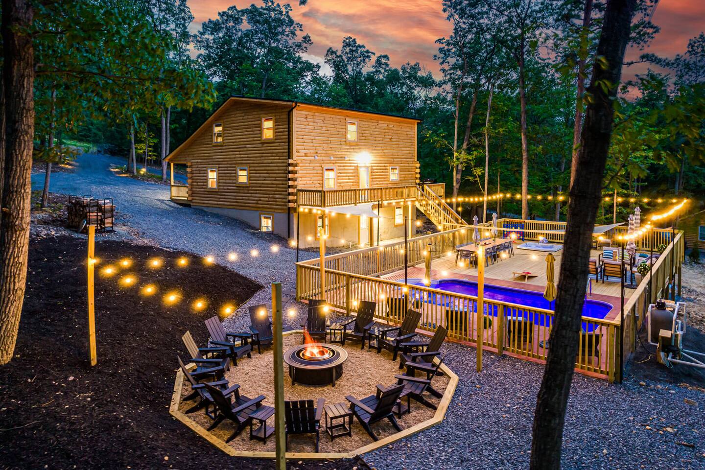 Premier 5BR Cabin | Hot Tub, Game Room, 9 Beds