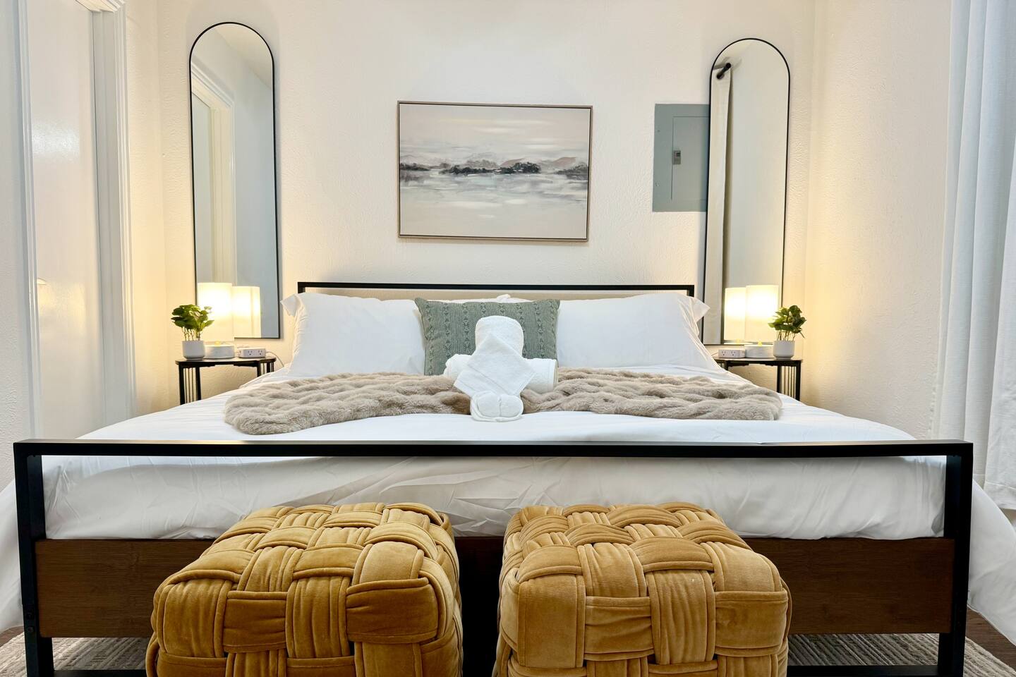 TCU Charmer5-KingBed! Walk to TCU/Mins to Hotspots