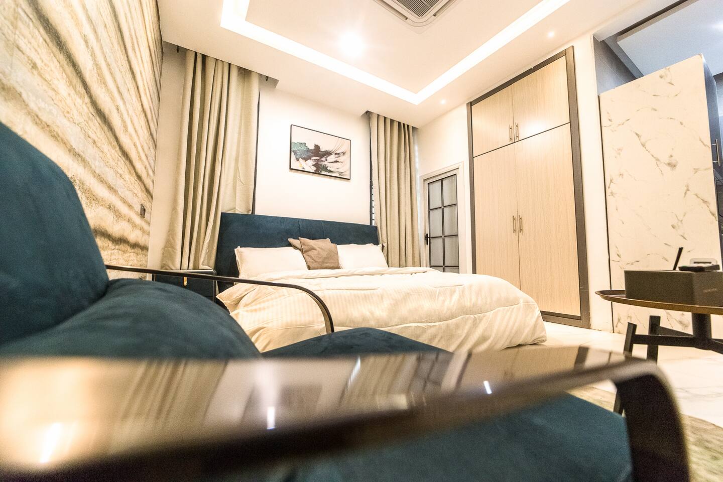 Studio/Swimming pool/Gym/Near Airport