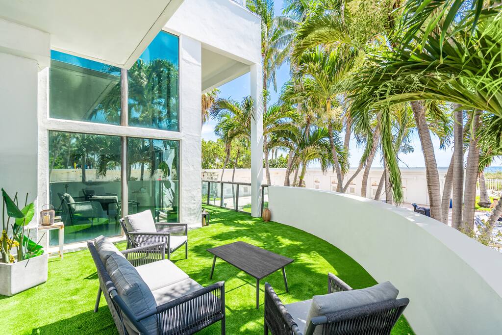 Ventur Loft | 2-Story Beachfront | Scenic Views