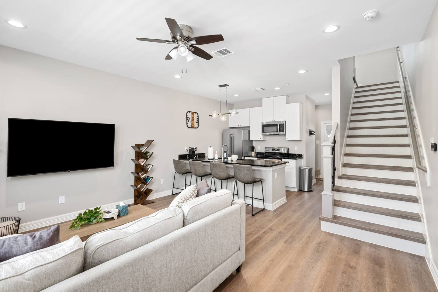 New Build 2-Story Townhome/Single Master Suite