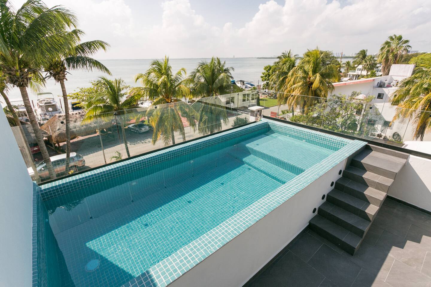 Villa con vista al lago y alberca privada en roof