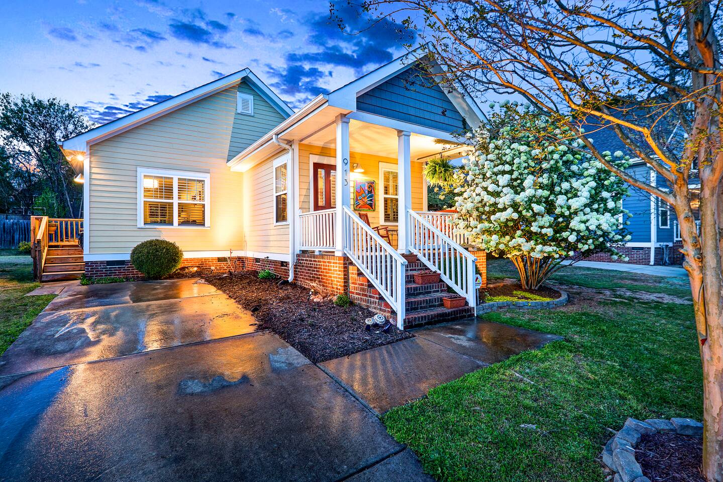 Feels Like Home - Close to Downtown!