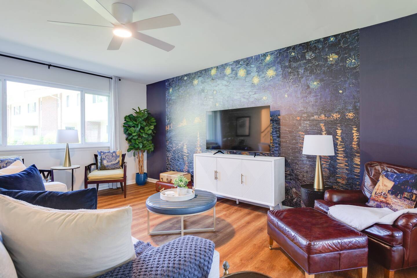 Let's Gogh State - Close to State and Downtown!