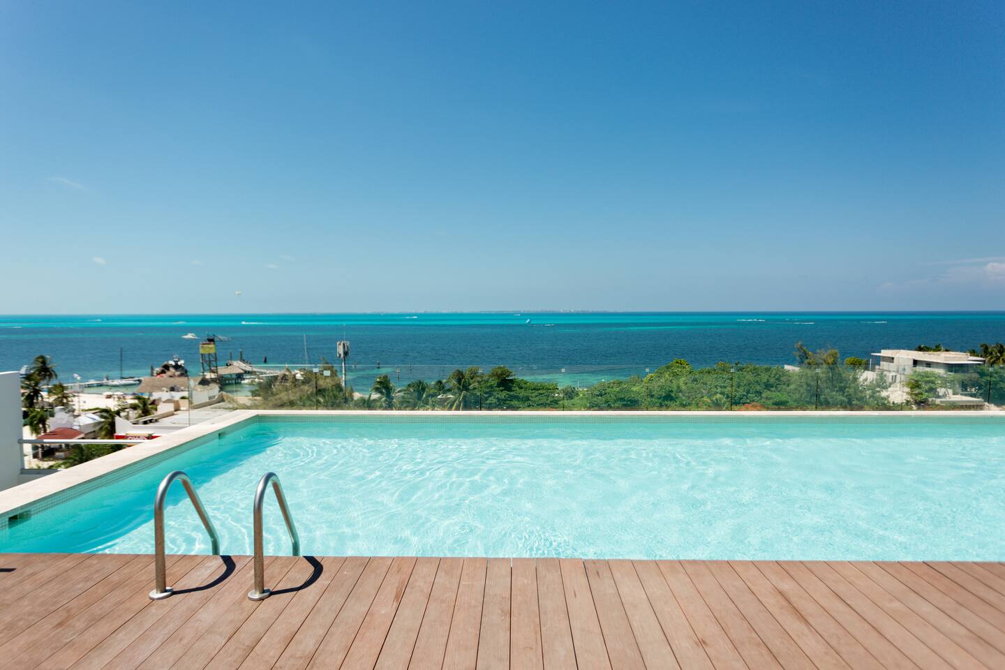 Apartment in hotel zone with sea view pool