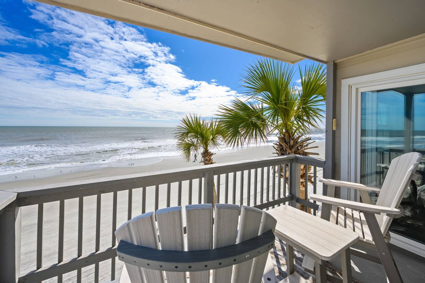 Modern, Renovated, Oceanfront 2 BDR, "Palm Beach"