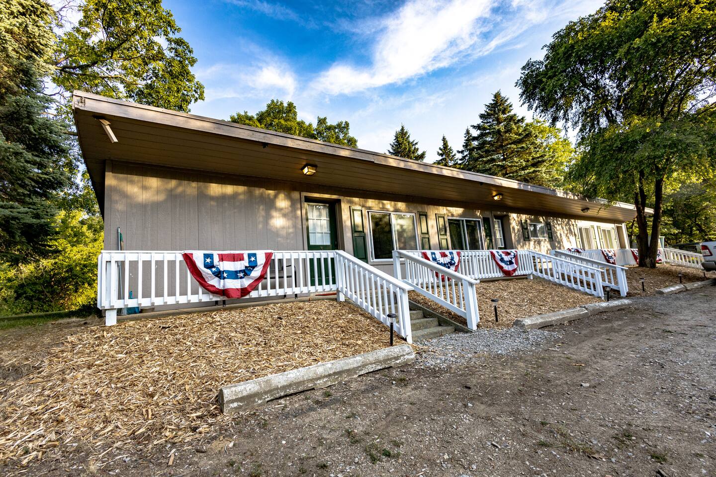 Lake Access/Nature Center All in One!